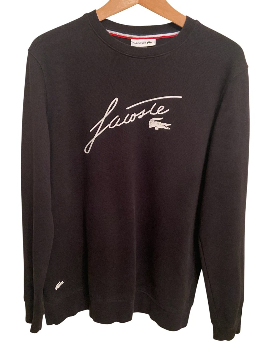 Lacoste men’s Signature Script black Crew Neck Sweatshirt size L , front logo